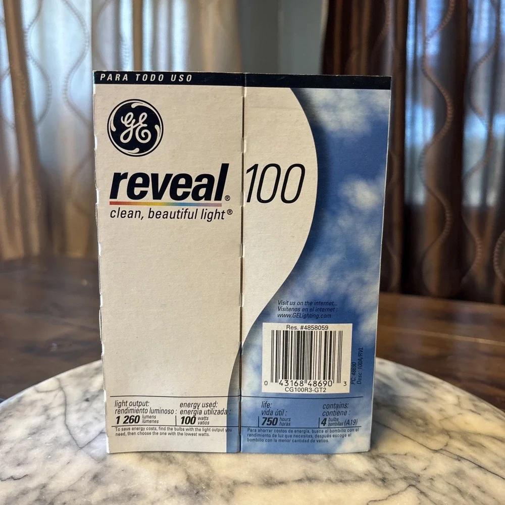 GE Reveal - 100 Watt Light Bulbs - A19 4-Pack New NOS